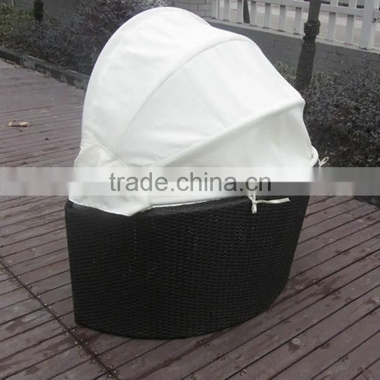 Pet furniture all weather black wicker woven luxury pet bed with canopy
