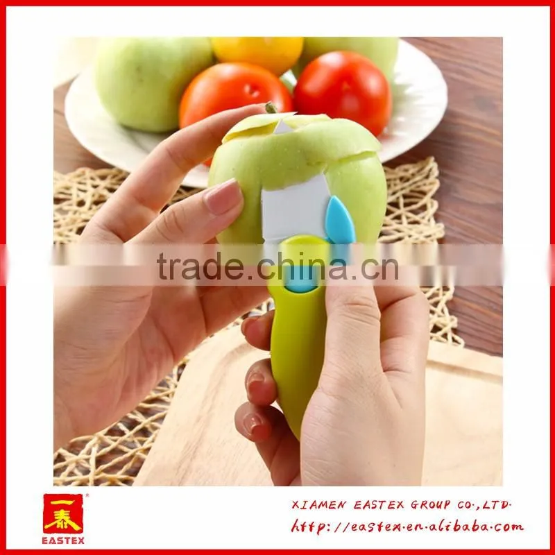 Bird shape design folding knife