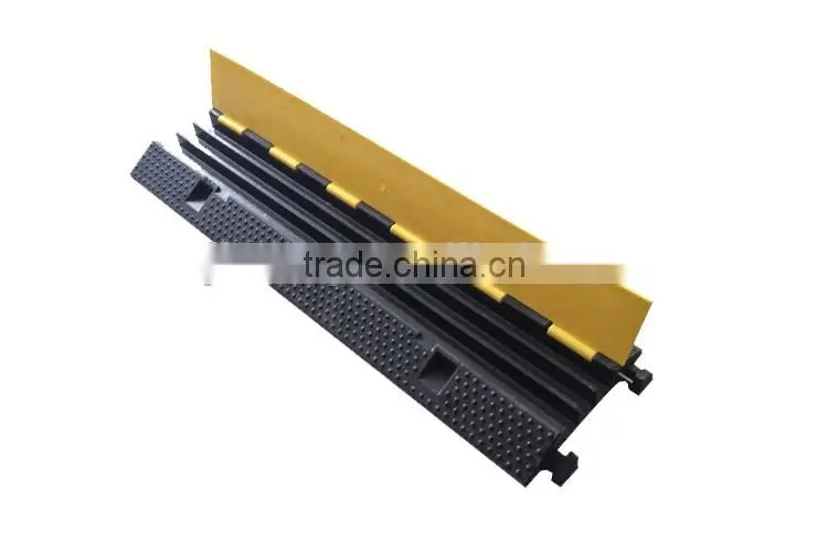Lower Factoty Price 985*295*50mm Soft Flexible 3channels Rubber heavy duty cable protector