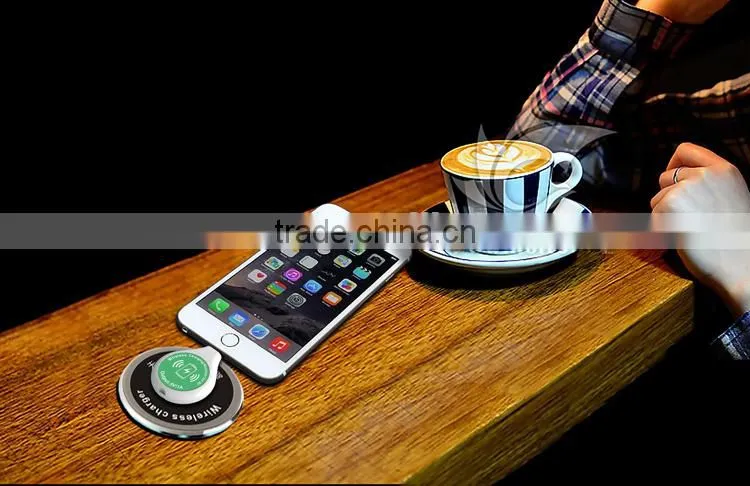 USB Port qi universal wireless charger receiver for iphone and smartphone