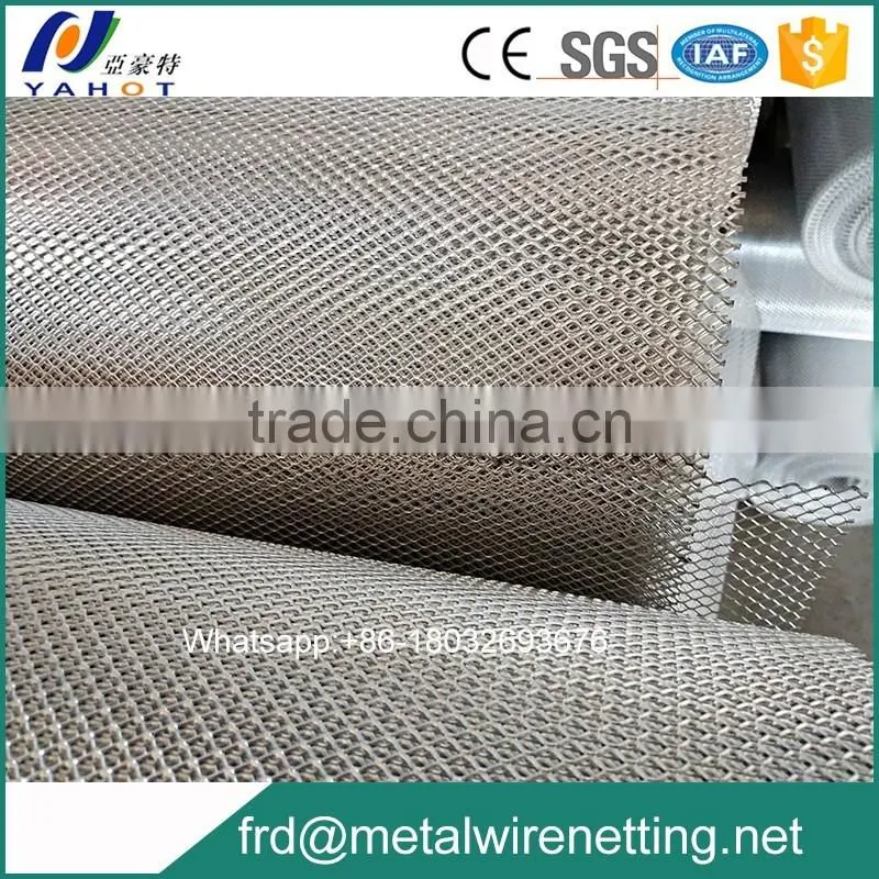 Hallway stairs baffle expanding metal meshing machine
