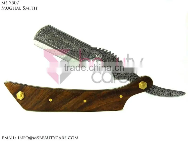 Stainless steel Barber razor Hand engraved with Buffalo horn