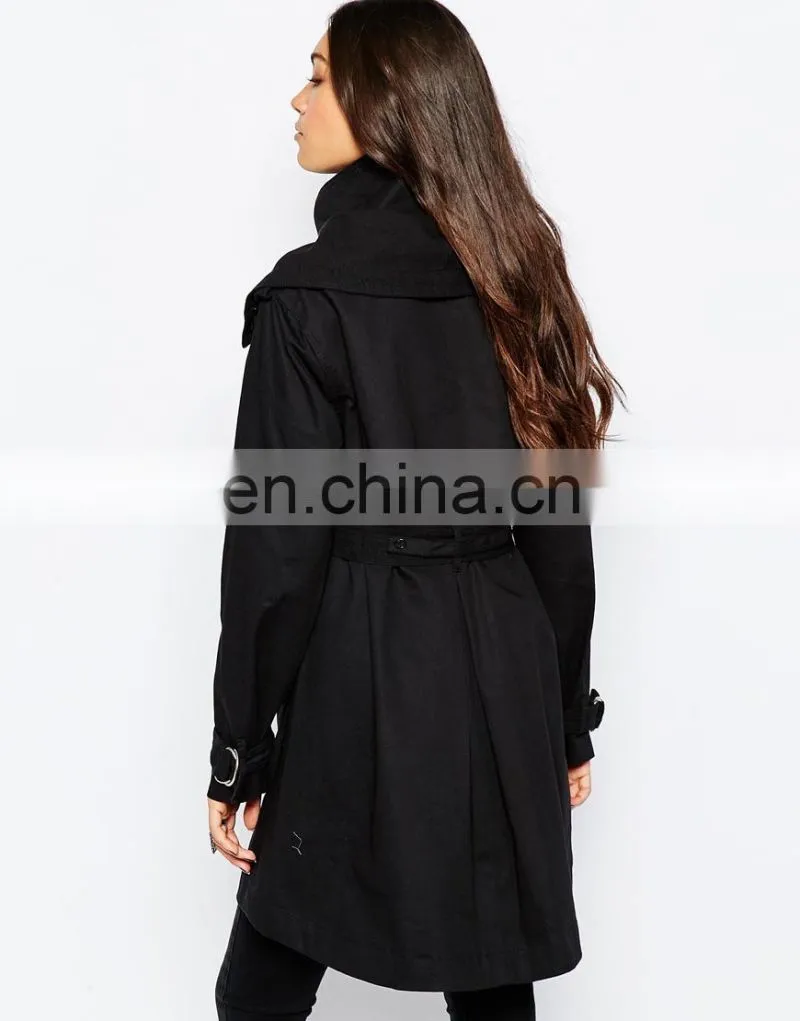 Wide collar Trench Coat with D-ring waist belt and cuffs