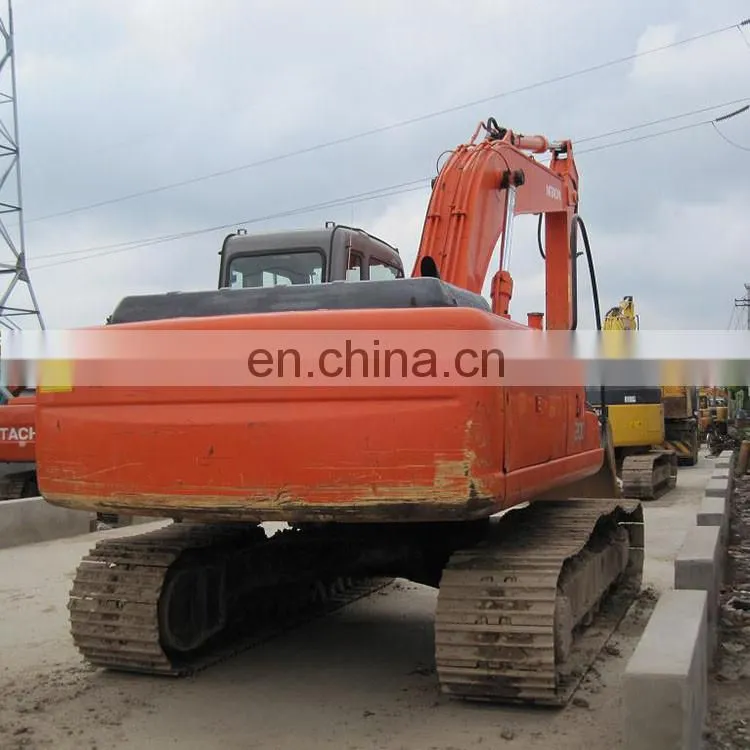 Japan made Hitachi Used Excavator Hitachi ZX200-5 on sale in Shanghai