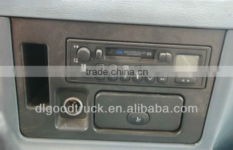 Dongfeng 4x2 flat bed wrecker with crane XCMG