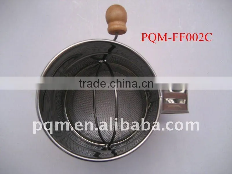 Pratical hand-rolling flour sifter 002C