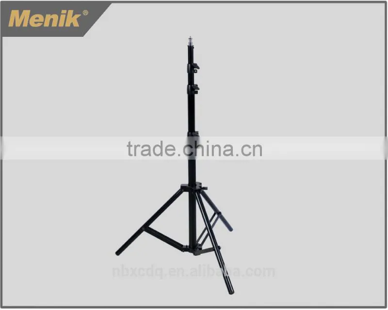 D-39 tripod flood light telescopic stand