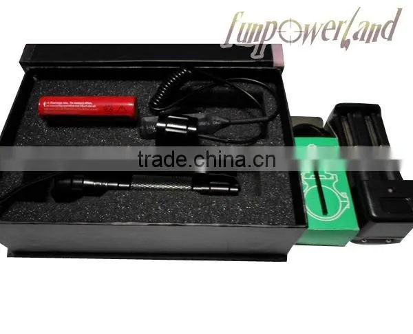 Funpowerland 502B Green light Hunting Torch/Lamp