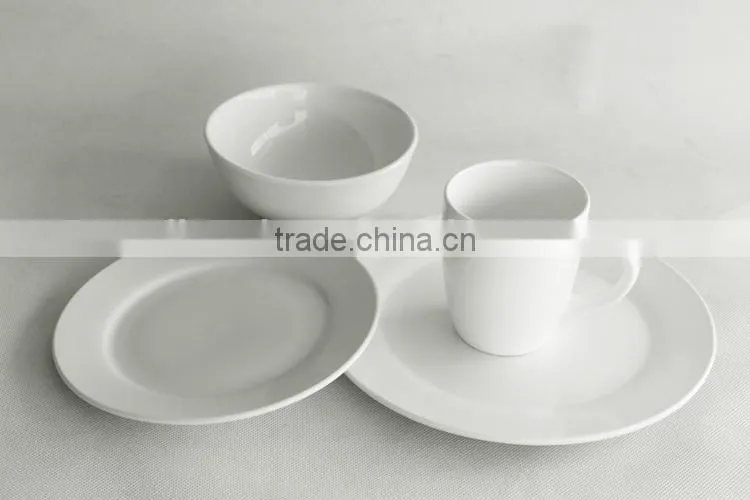 Wholesale cheap ceramic dinner set, customized porcelain dinnerware set for restaurant
