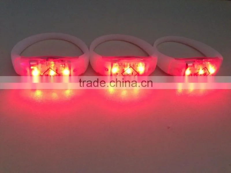 Factory Silicone LED Bracelets , Led Light Bracelets Led Flashing Bracelet , Led Light Wristbands Sound Activated Led Bracelet