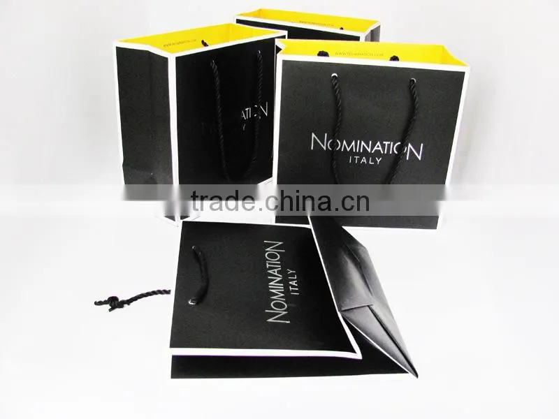 Wholesale reusable Paper gift shopping bags with handle paper clothing/Jewelry bag