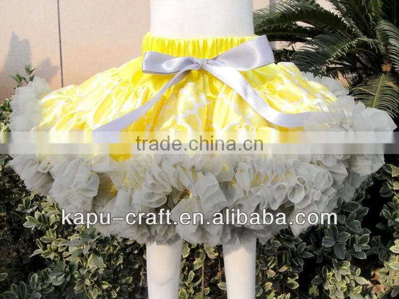 Fluffy yello Four Leaf Clover printed petty skirts with grey ruffles