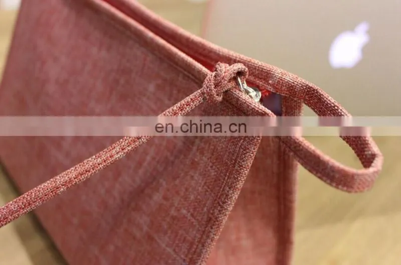 Alibaba China factory low-priced beautiful silicone makeup bag
