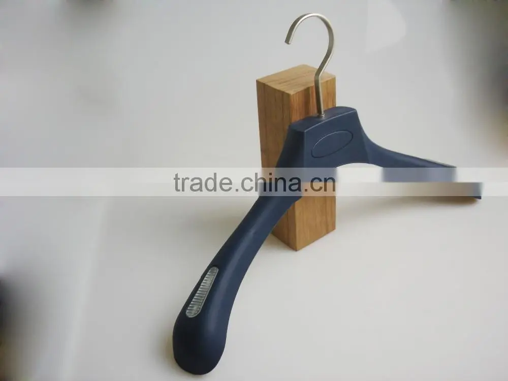 HA7056 bright coloured hanger women clothes plastic hanger