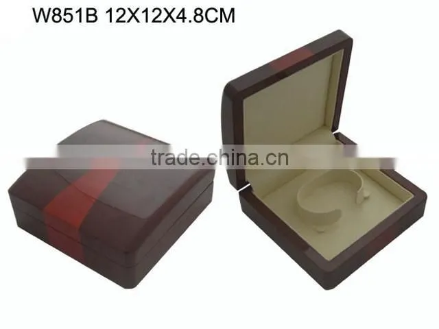 W851B High Glossy Velvet Lining Painted Wooden Jewelry Bracelet Box
