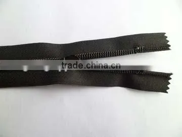 7# nylon waterproof zipper fastener close end with painted auto-lock thumb slider back side slider rain wear coate zipper