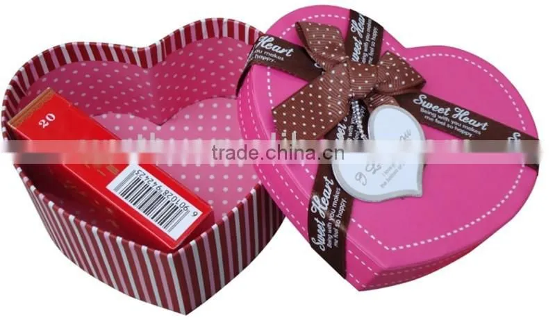 Popular exquisite heart shape gift packaging boxes with ribbons wholesale