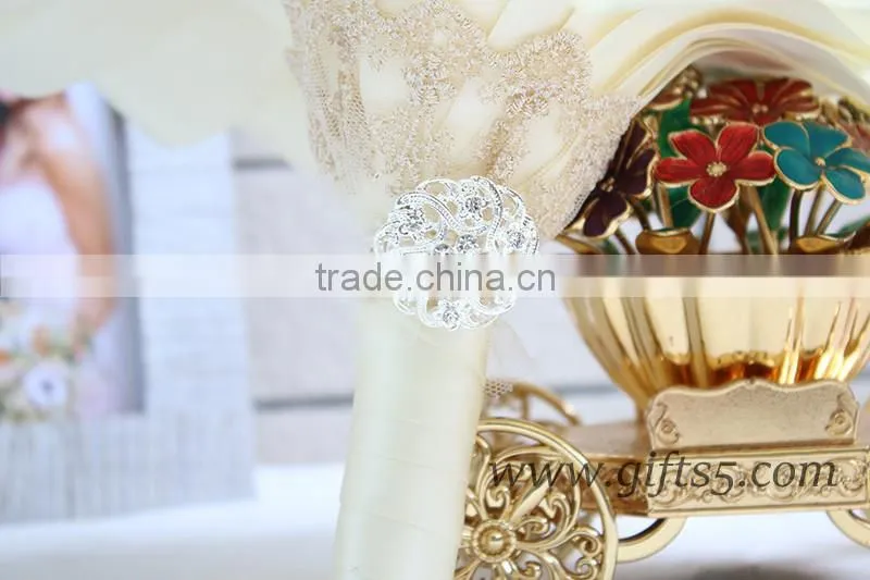 Elegant Handmade Flowers with Roses Wedding Bouquet Beads Rhinestone