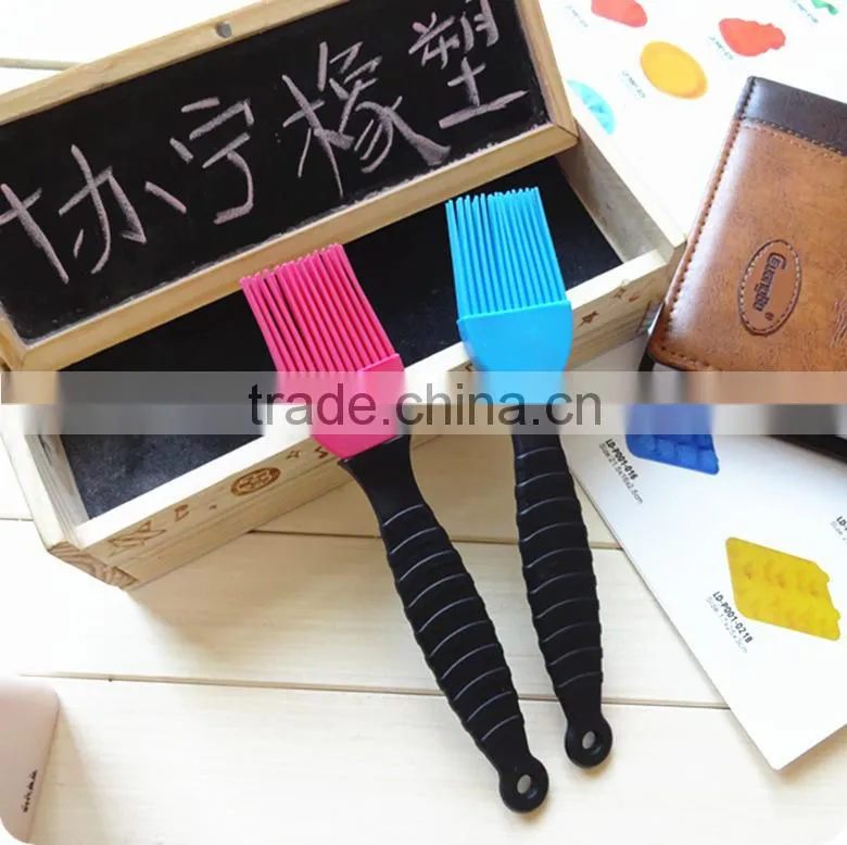 Amazon Hot Selling Solid Core and Hygienic Solid Coating Silicone Pastry Basting Grill Silicone Barbecue Brush