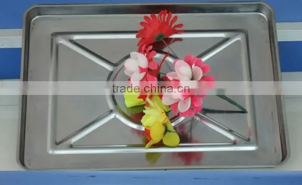 Stainless steel tray for meat and seafood
