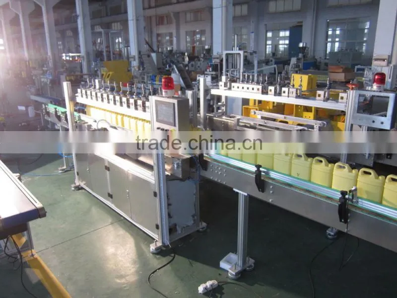 Automatic machine water leak detector
