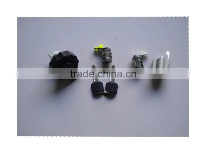 Kairui auto complete cylinder lock broad body Renren JMC QINGLING pick up truck spare parts