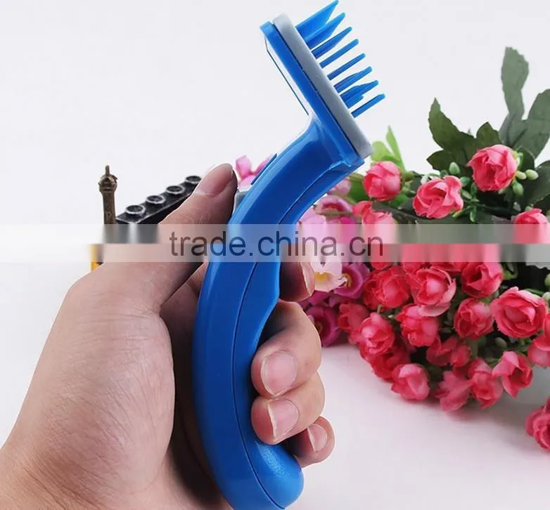 Plastic Pet Grooming Cleaning Tool