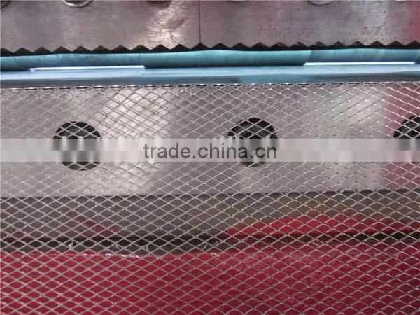 Healthy machine making expanded metal for grill
