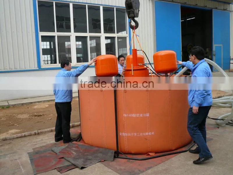 Oil weir skimmer