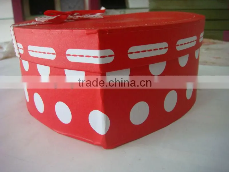 custom luxury heart shape cardboard gift box