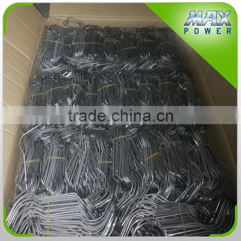 Agricultural greenhouses wire holding clips