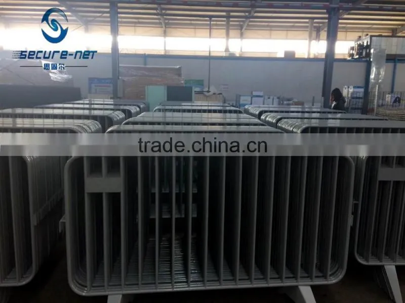 anti-corrosion road safety barricade metal safety concert barrier factory