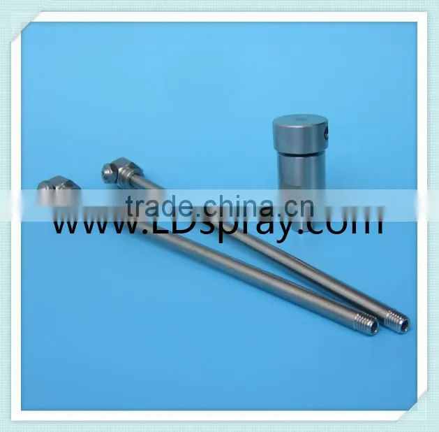 Car wash spray nozzle