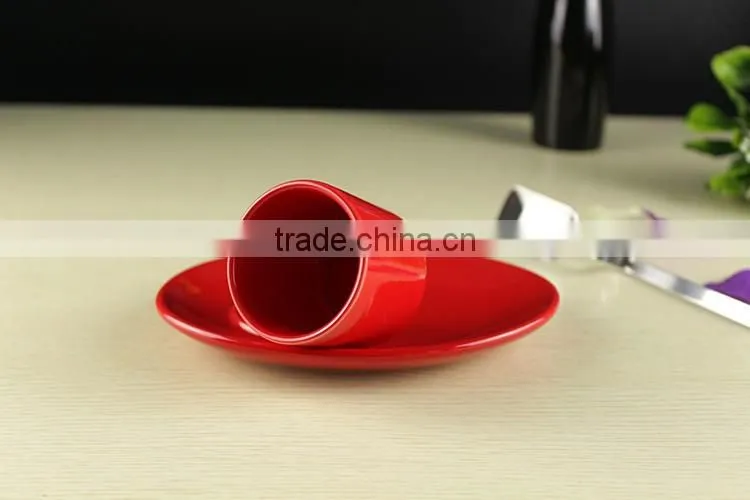 2017 chinese suppliers novelty design ceramic red cup and saucer