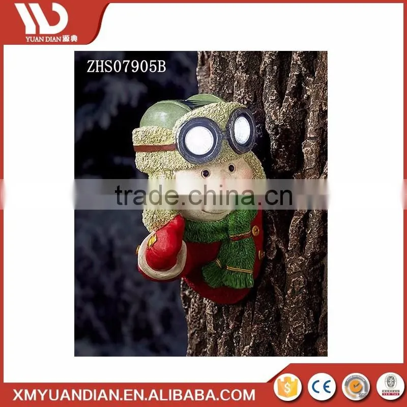 Wholesale Solar Led Outdoor Wall Light Polyresin Resin Christmas Ornaments For Tree Decoration