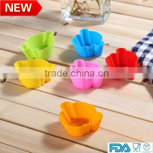 FDA standard Lovely girl silicone kitchen cake mold bakeware