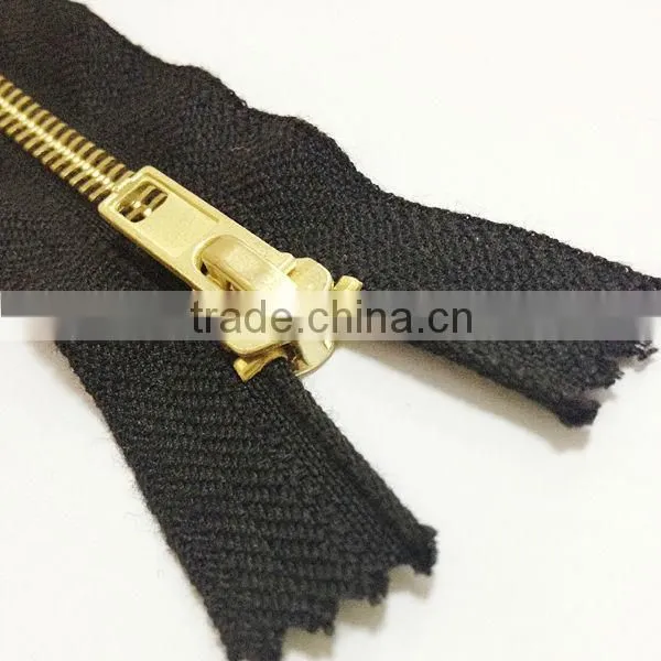 Zipper manufacturer provide all kinds of zippers and sliders