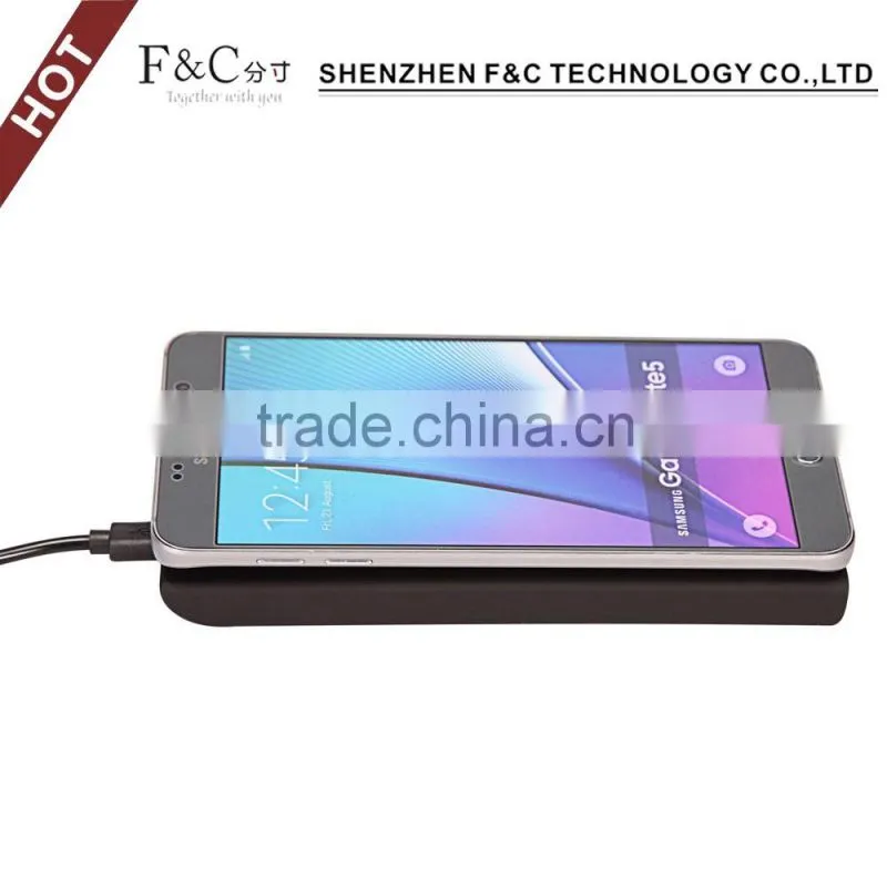 F&C qi standard wireless charger for multiple phones qi wireless 6000 mAh smart power bank Charge Two Device at the same time