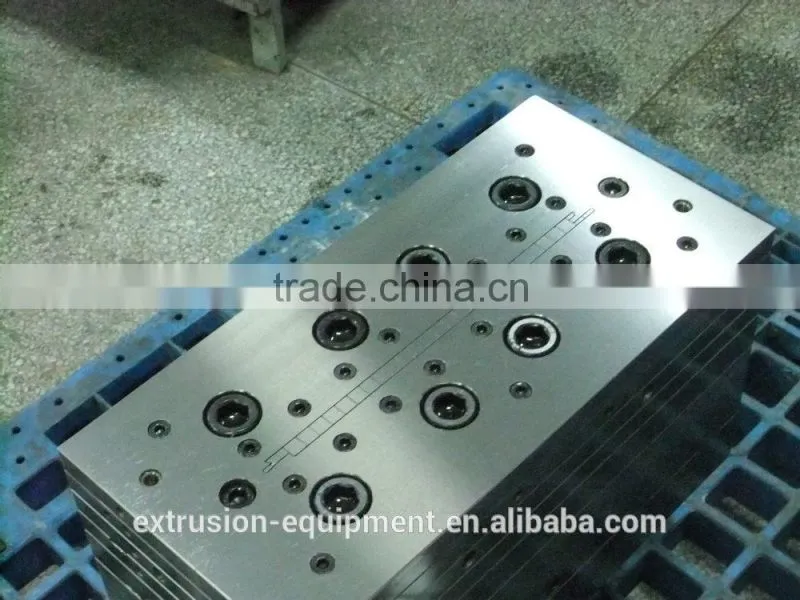 Innovative design wide panel tooling for wall decoration