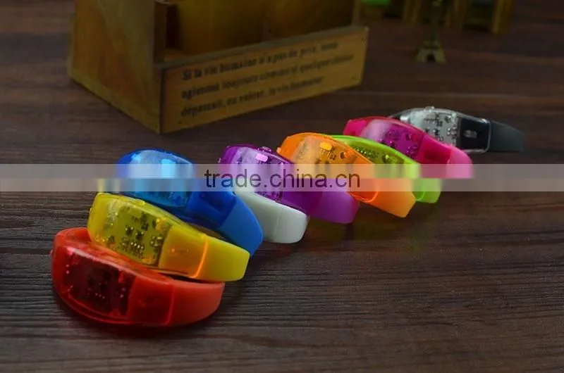 2016 Customized Stylish Cheering Colorful Flashing Bracelet With LED, Cheap Sticker Logo LED Colorful Flashing Bracelet For Prom