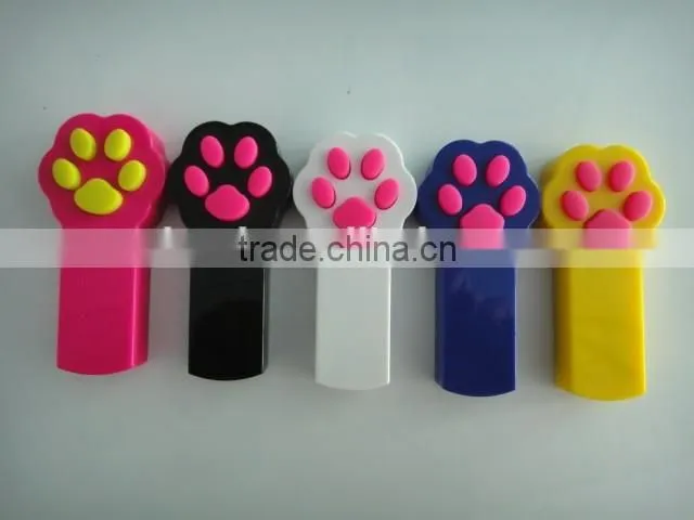 Cat Catch The Interactive LED Light Pointer Exercise Chaser Toy Pet Scratching Training