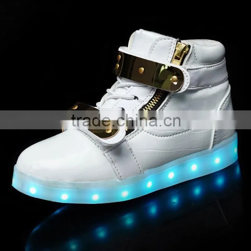 2017 New Chargeable Flash Night Luminous Sneakers Children white black color Light Up shoes for girls and boys sheos
