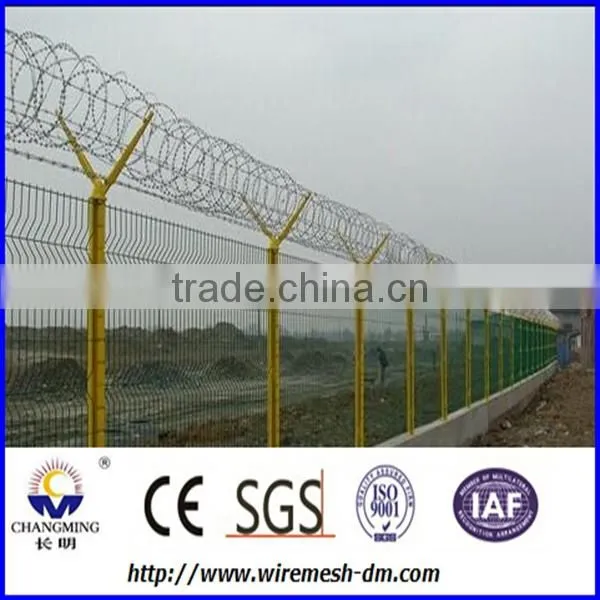 China factory supply garden cheap wire fence / cheap wire fence panel and fence post / garden fence