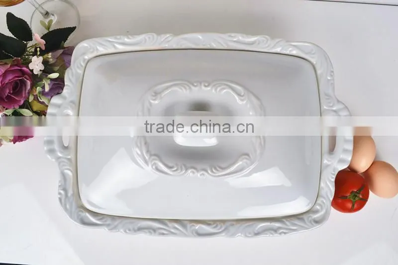 14.5" Square porcelain bakeware with lid