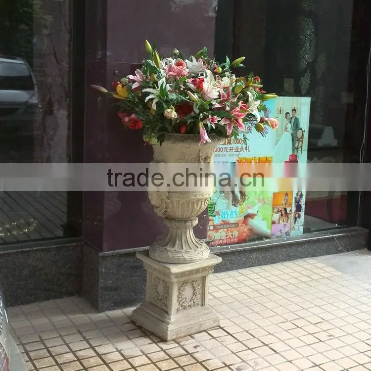 Fiberglass flowerpot planter