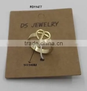 gold engagement ring
