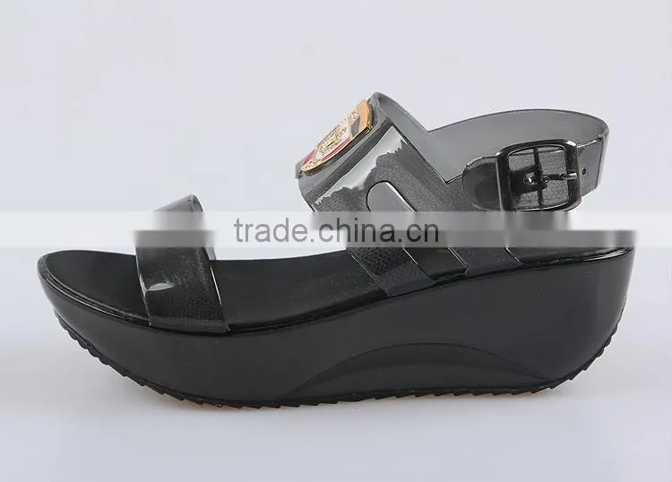 QIZHAN new The fashion leisure female sandals Platform Shoes Crystal Sandals Transparent Jelly Sandals