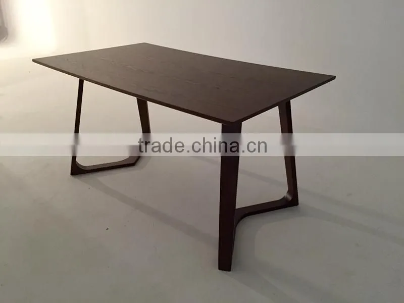 leisure round table