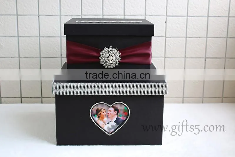 Elegant wedding gift box with photo frame wedding decorations