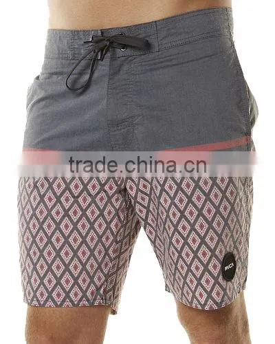 Elastic Board Shorts Roe Yong Man